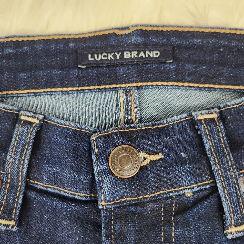 Lucky Brand Mid Rise Straight Sweet Dark Wash Denim Cutoff Short